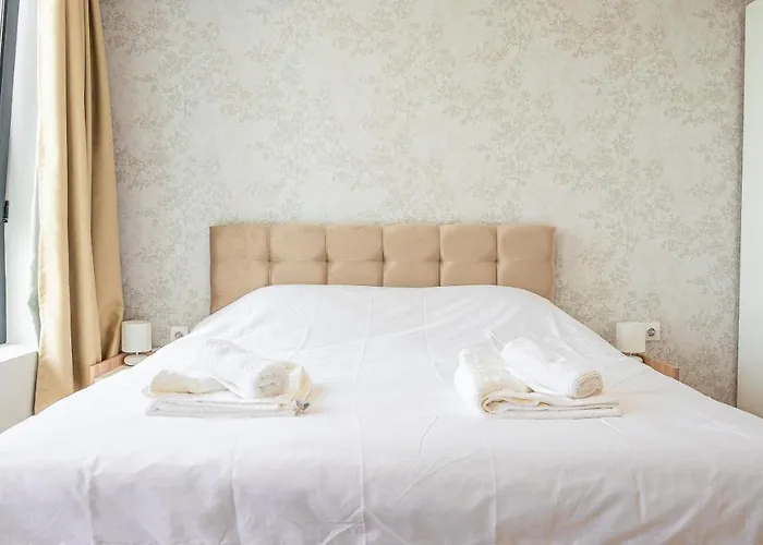 Apartman Urban Exec With Free Gym Pass, Full Office Setup And Designated Parking Space *