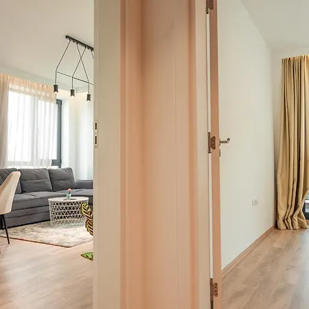 Urban Exec With Free Gym Pass And Full Office Setup * Plovdiv