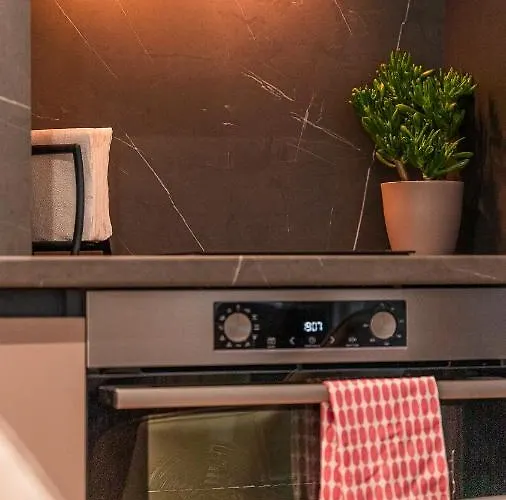 Urban Exec With Free Gym Pass, Full Office Setup And Designated Parking Space * 普罗夫迪夫