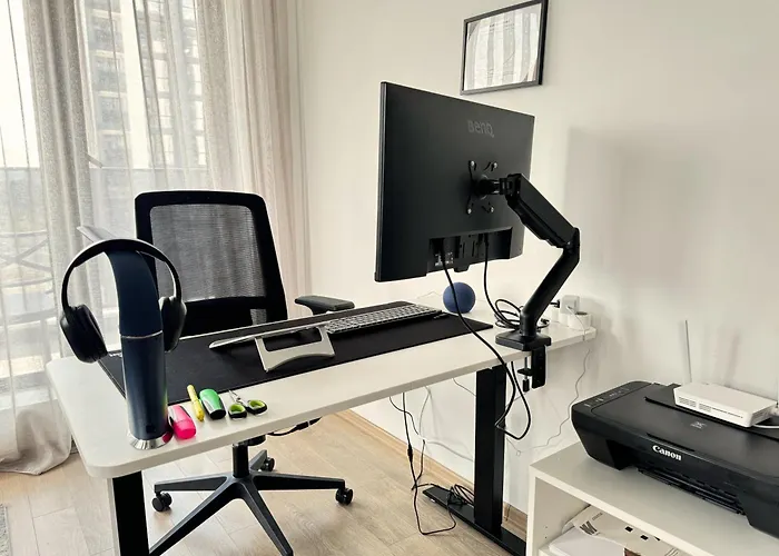 公寓 Urban Exec With Free Gym Pass, Full Office Setup And Designated Parking Space 普罗夫迪夫